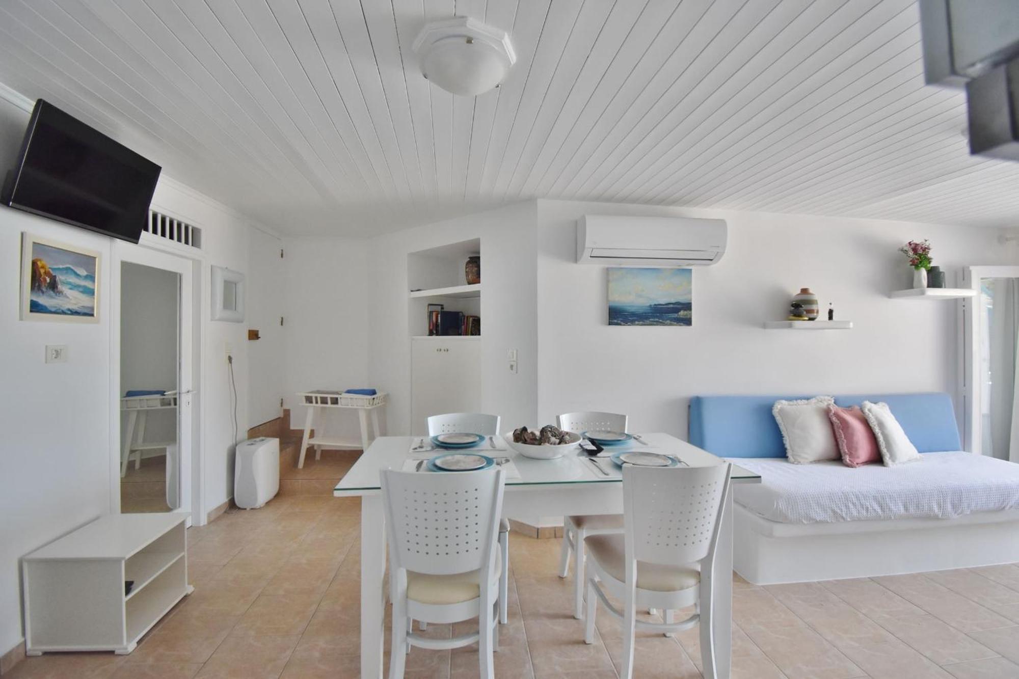 Blue Mare Apartments On The Beach Firopotamos Zimmer foto
