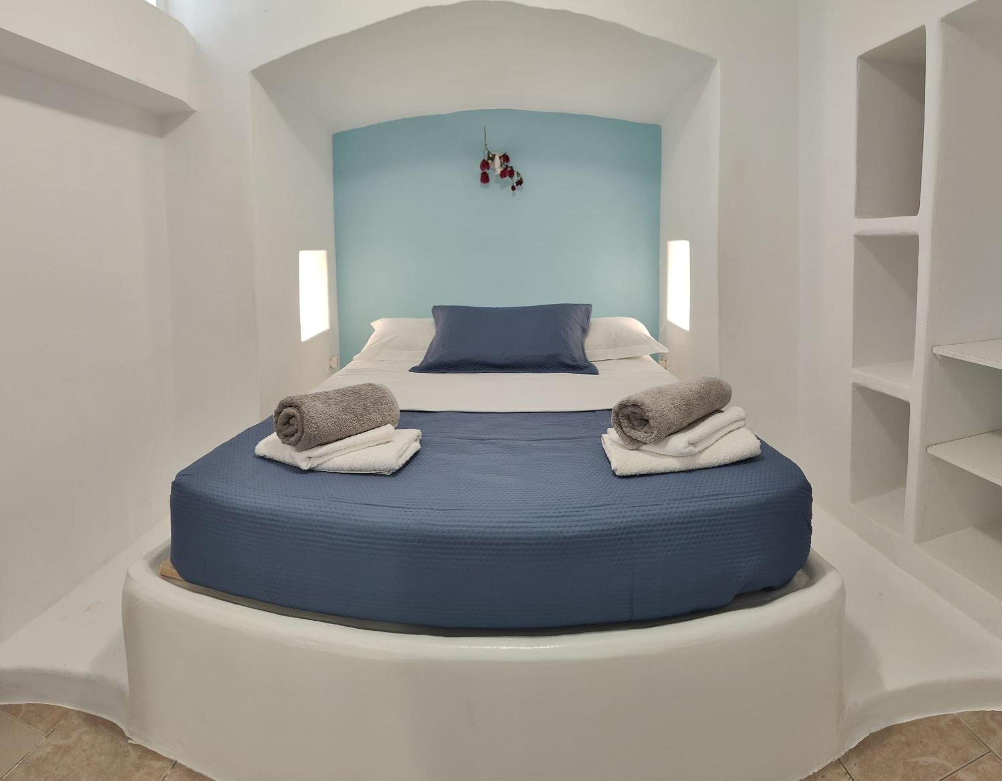 Blue Mare Apartments On The Beach Firopotamos Zimmer foto
