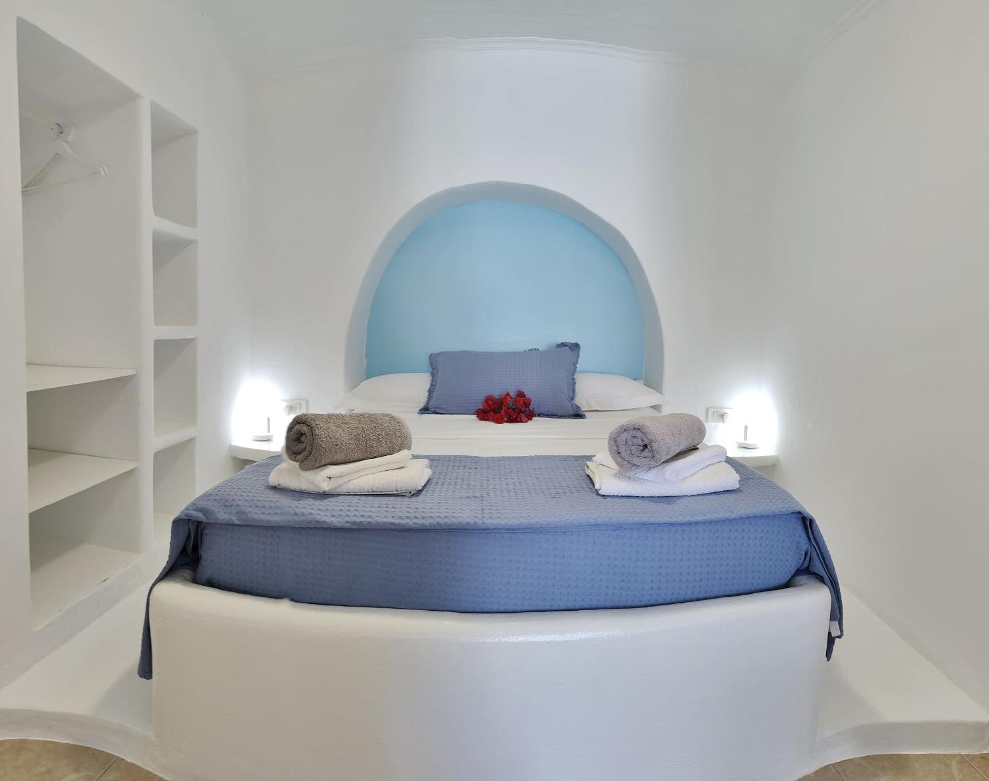 Blue Mare Apartments On The Beach Firopotamos Zimmer foto