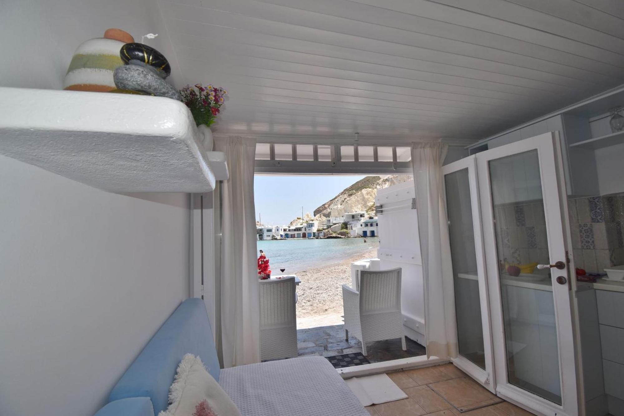 Blue Mare Apartments On The Beach Firopotamos Zimmer foto