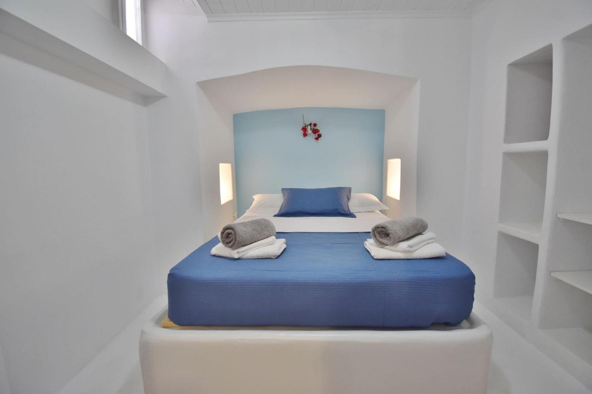 Blue Mare Apartments On The Beach Firopotamos Zimmer foto