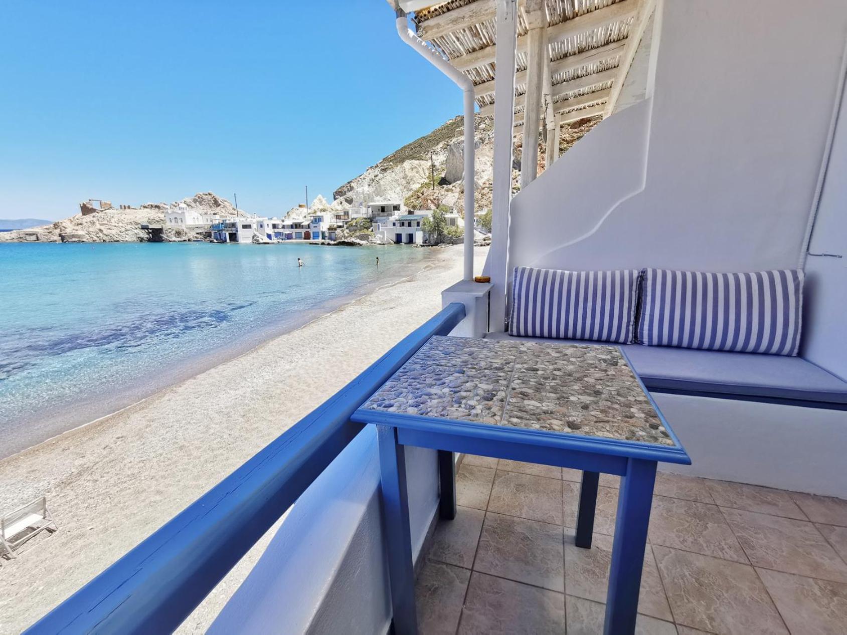 Blue Mare Apartments On The Beach Firopotamos Zimmer foto