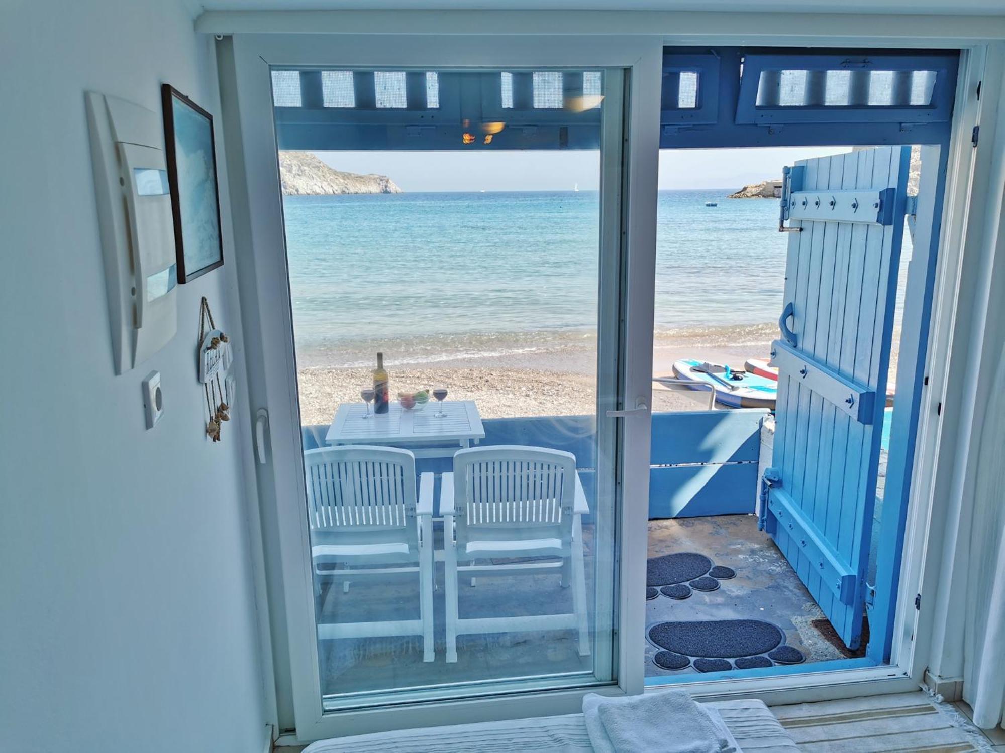 Blue Mare Apartments On The Beach Firopotamos Zimmer foto