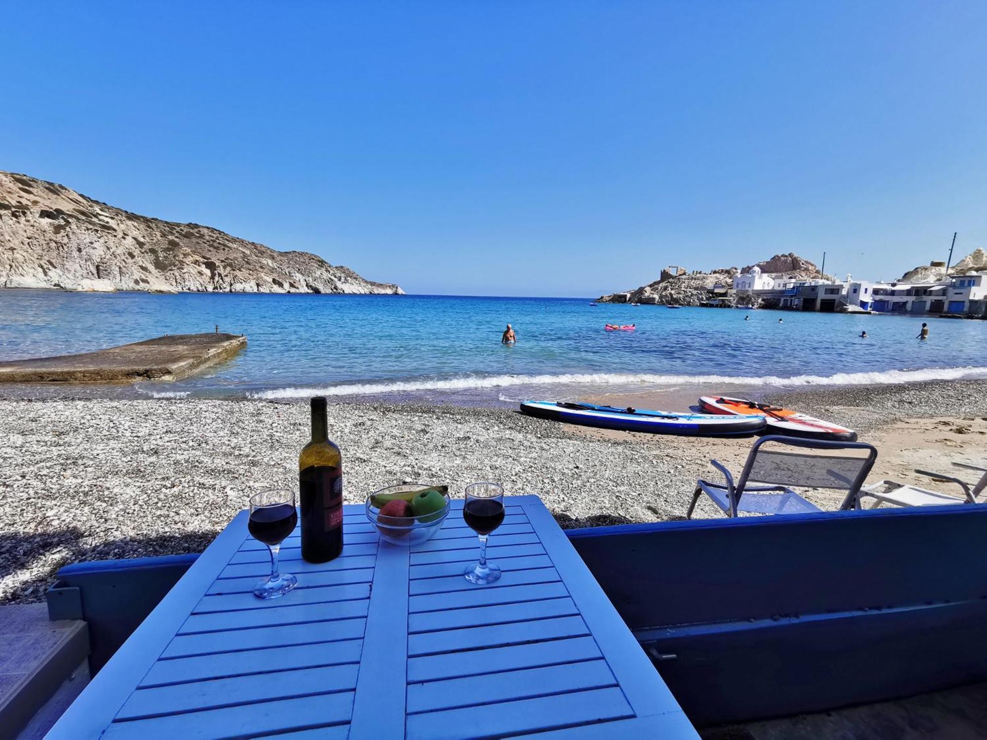 Blue Mare Apartments On The Beach Firopotamos Zimmer foto